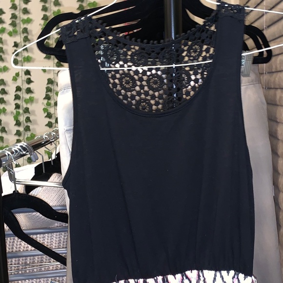 Patterned Maxis Dress - Picture 2 of 3